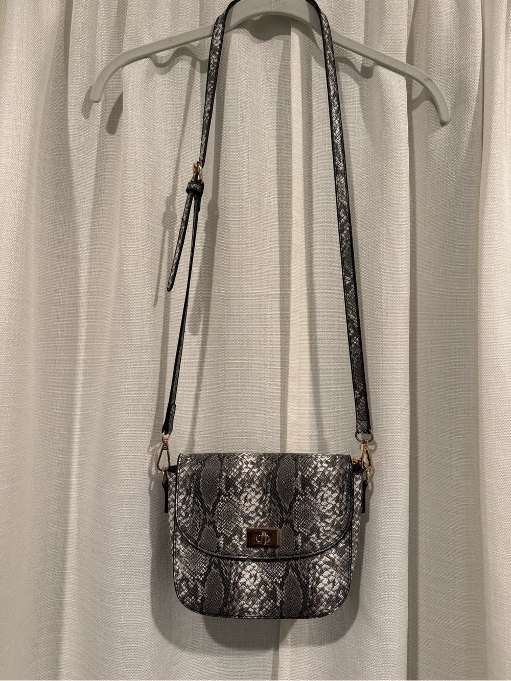 Faux Snake-Print Crossbody Bag in Black and Gray